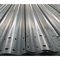 การ์ดเรล Guardrail แผ่นเสา แผ่นการ์ดเรล