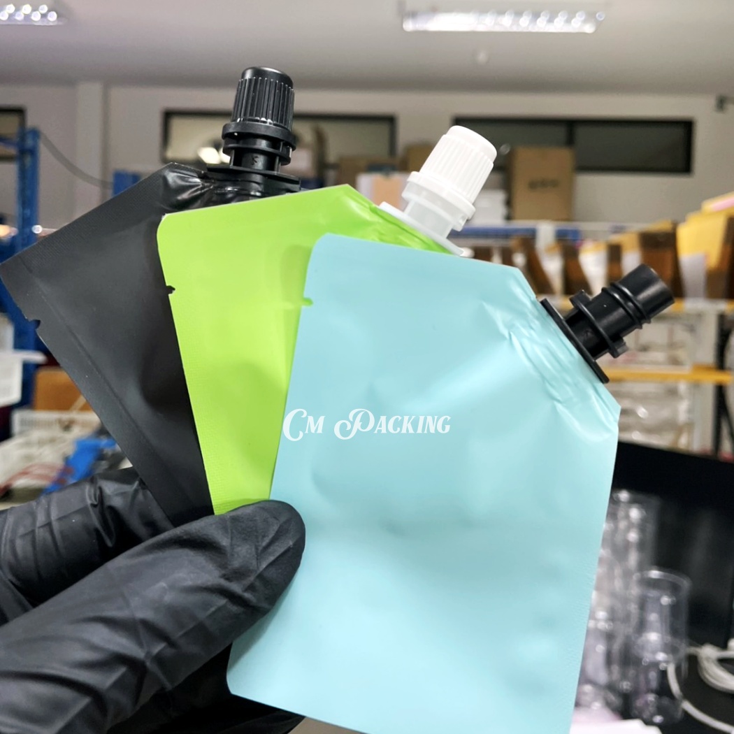 ซองซีลติดจุก ซองแบ่งครีม บรรจุทางก้นถุง (100ใบ) มีจุกให้เลือกหลายแบบ ราคาประหยัด