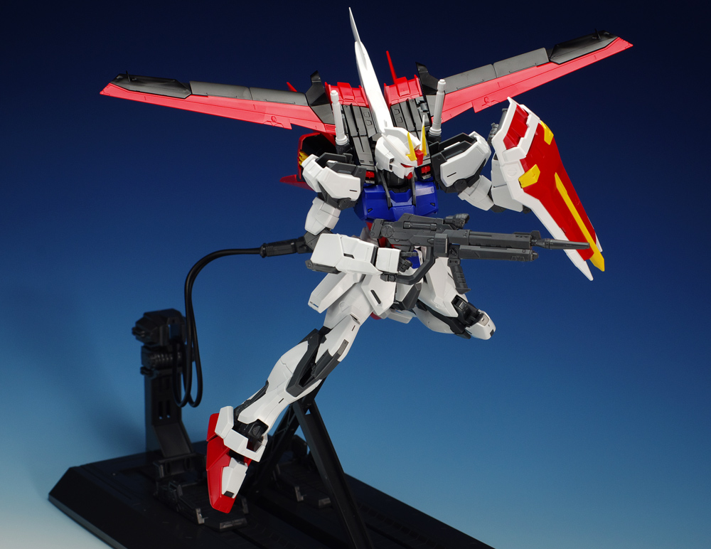 1061590 BANDAI SPIRITS MG 1/100 Aile Strike Gundam Ver. RM (Remaster)