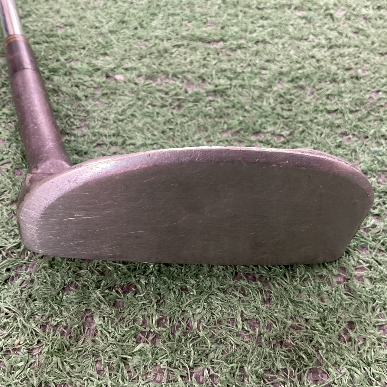 PUTTER Wilson : T P A XVIII ก้านเหล็ก