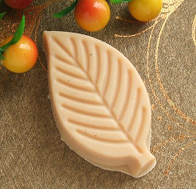 แม่พิมพ์สบู่ซิลิโคน รูปใบไม้ 2 ช่อง+รูปเค้ก 2 ช่อง ขนาด 70-80 กรัม