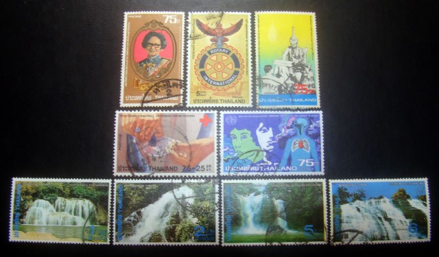 [s2494] แสตมป์ 80 พรรษา สมเด็จย่า ปี 2523 + แสตมป์ 5 ชุด ปี 2523 พิมพ์อังกฤษ-ฮอลแลนด์-ญี่ปุ่น ใช้แล้ว ราคาเบา น่าสะสมครับ