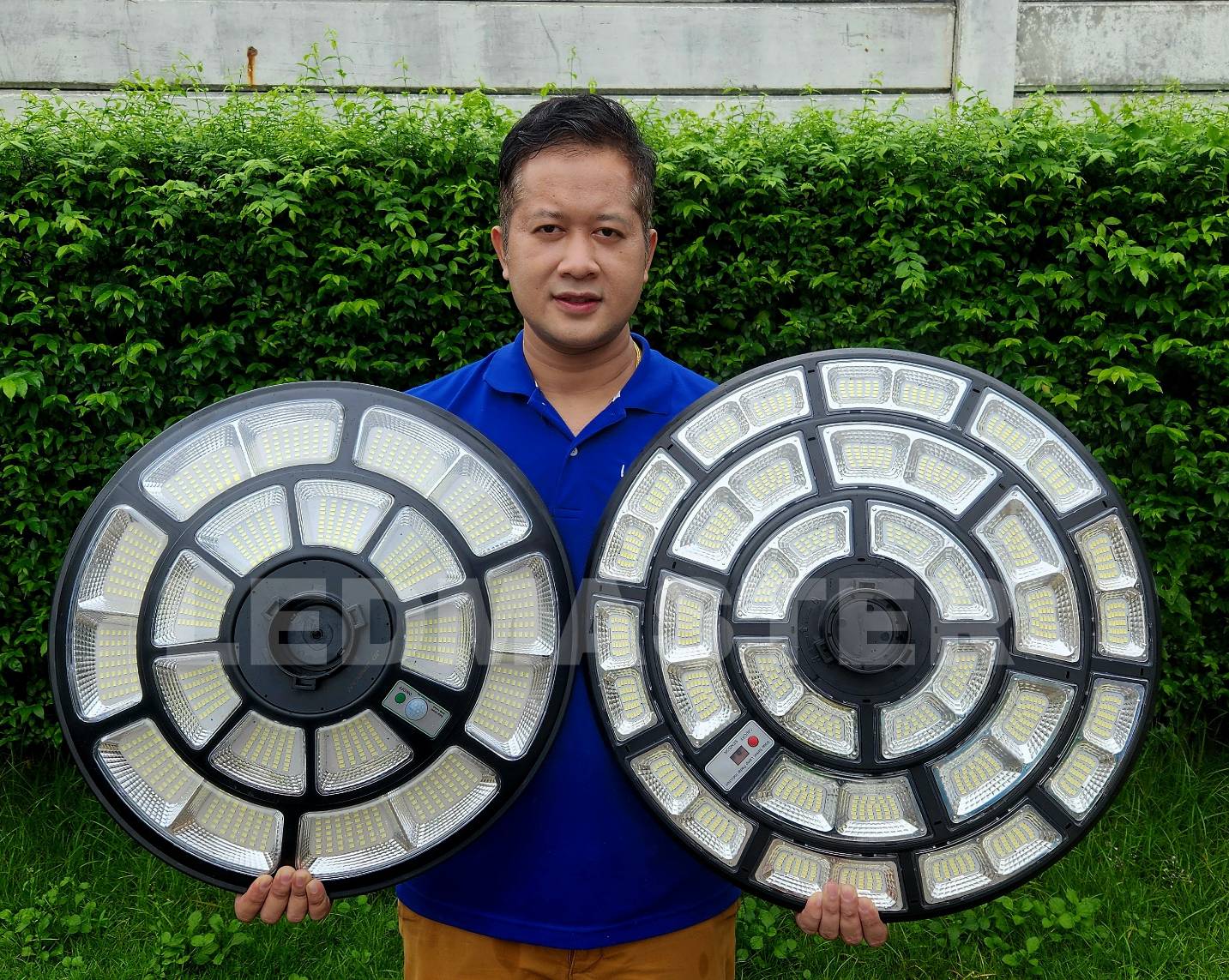 🔥ซุปเปอร์ลิมิเต็ด🔥ไฟ UFO โซล่าเซลล์ ใหม่ สว่างสุด ใหญ่ 61 CM ทรง Slim เพิ่มโหมดพิเศษ สว่างคงที่+เซ็นเซอร์ Solar Light ไฟโซล่าเซลล์ โคมไฟจานบิน ไฟสนามพลังงานแสงอาทิตย์ ไฟถนน SolarStreet