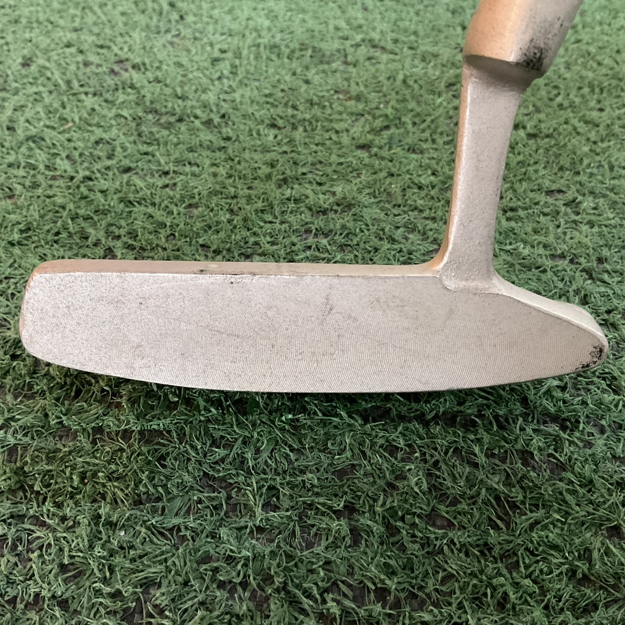 PUTTER J. Green Cup : JGC-V ก้านเหล็ก