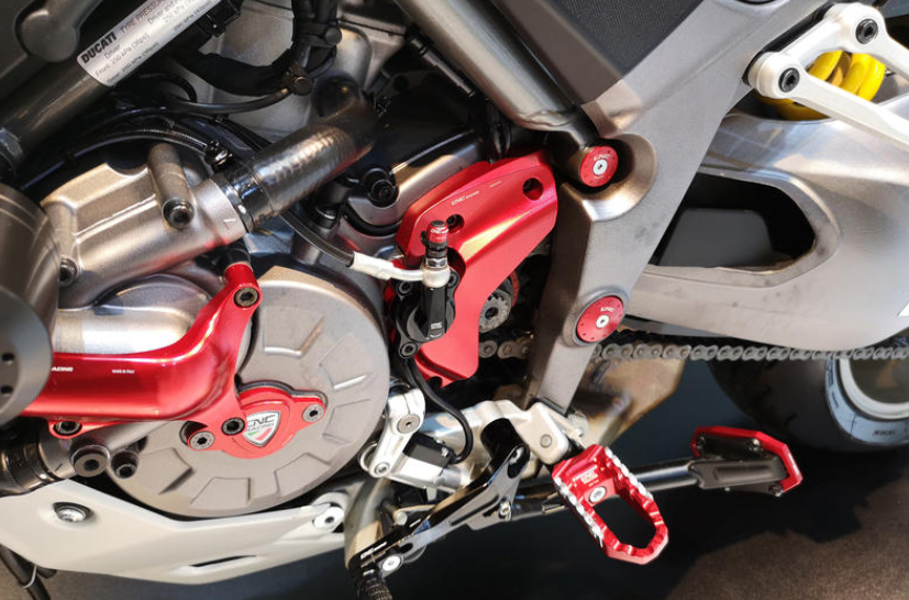 ปั๊มครัชล่าง 29 mm CNC RACING FOR DUCATI SCRAMBLER 800