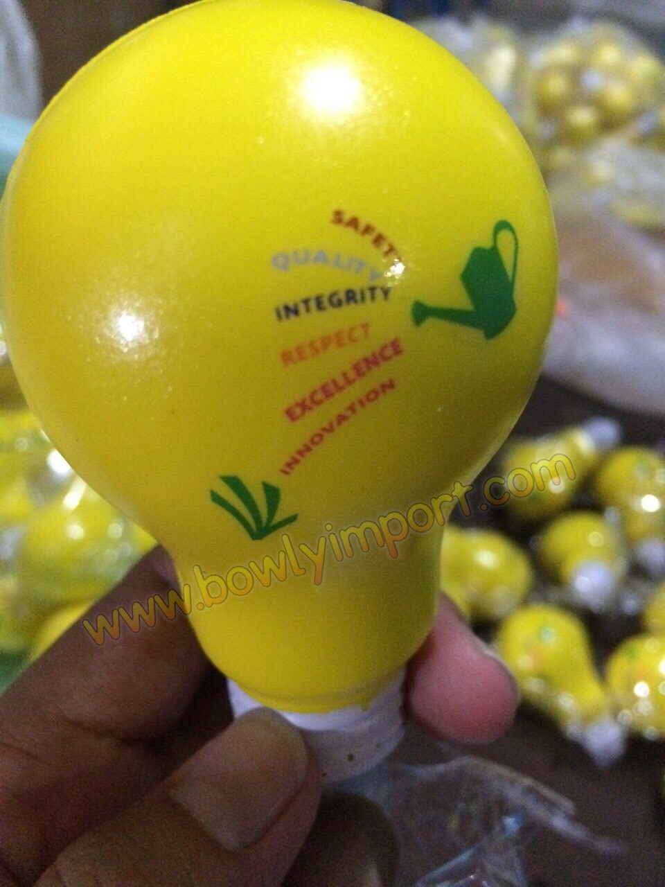 ผลิตลูกบอลบีบ บริหารมือ พร้อมโลโก้