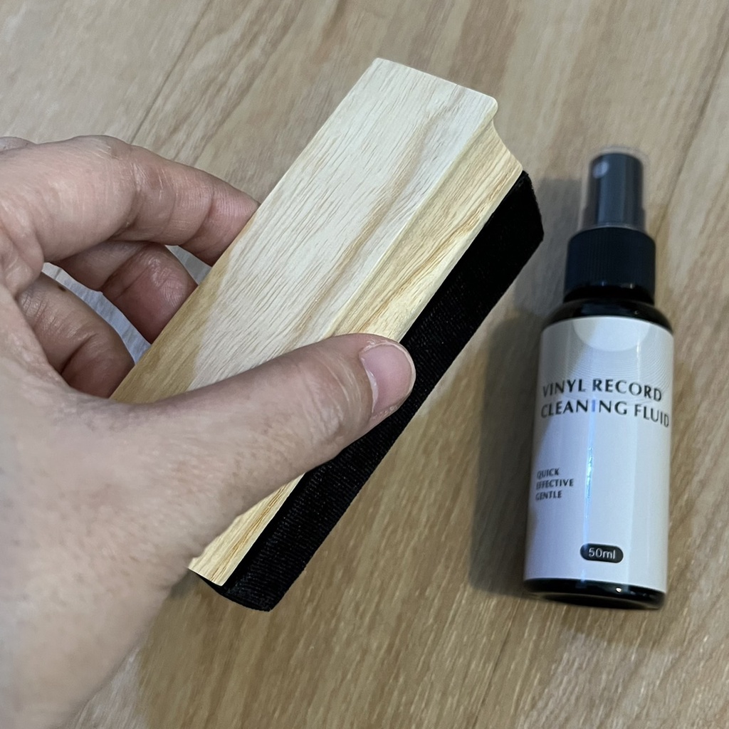 Goka Vinyl Record Cleaner set ชุดทำความสะอาดแผ่นเสียง แปรงกำมะหยี่ พร้อมน้ำยาทำความสะอาดแผ่นเสียง