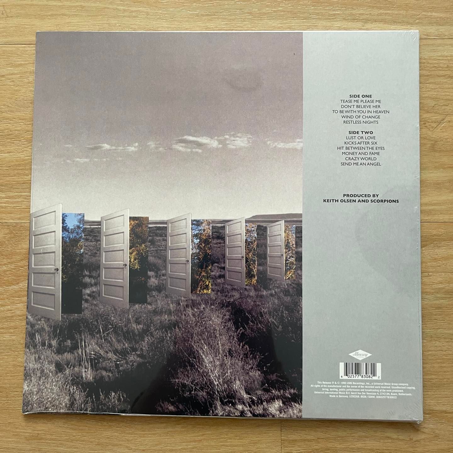 แผ่นเสียง scorpions – Crazy World ,Vinyl, LP, Album, Reissue แผ่นเสียงมือหนึ่ง ซีล