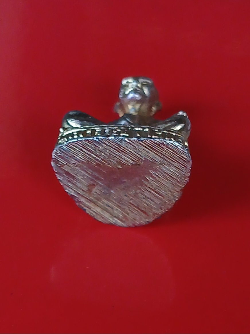 รูปหล่อสมเด็จโต พรหมรังสี รุ่นอนุสรณ์ 123 ปี วัดระฆังโฆษิตาราม กรุงเทพฯ ปี 2538 เนื้อทองทิพย์ กล่องแทนครับ