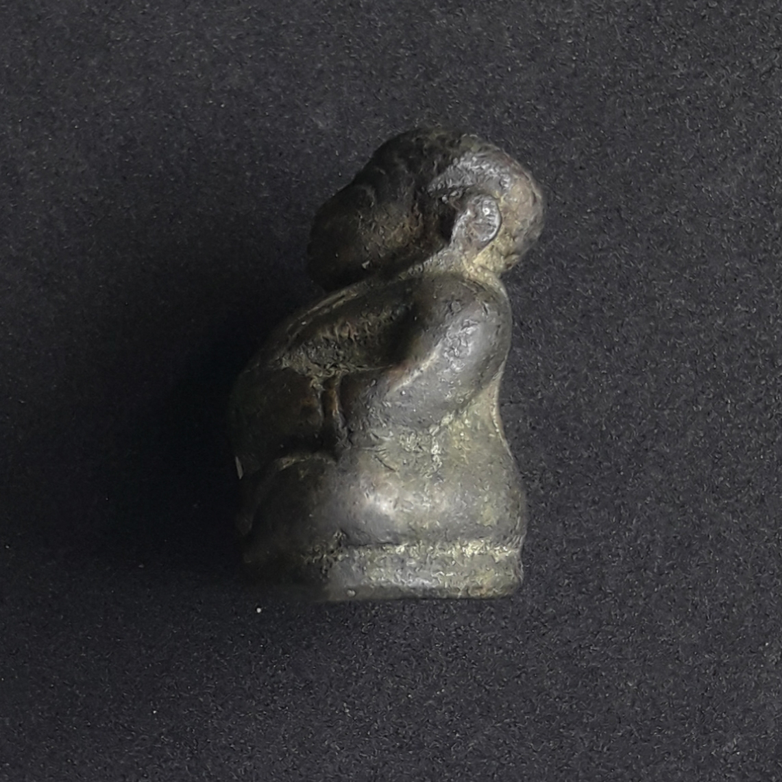 พระสังกัจจายน์ เนื้อทองผสม อุดกริ่งใต้ฐาน ขนาดฐานกว้าง 1 นิ้ว สุง 1.5 นิ้วครับ