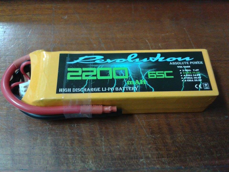 แบตเตอรี่ รีโวลูชั่น 2200 mAh 3S 65C