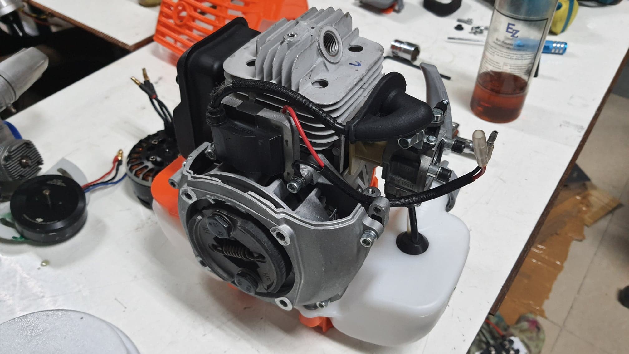 เครื่องตัดหญ้า 2 จังหวะ 60 cc ผลิตไฟฟ้า 1.5KW