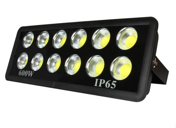 โคมสปอร์ตไลท์ 600w LED FLOODLIGHT 600 watt รุ่น Super Bright Outdoor High Power สว่างสุด คุณภาพสูง ใช้ส่องเพื่อให้ความสว่างตามสถานที่ต่างๆที่มีขนาดใหญ่ (เเสงขาว) จำนวน 1 ชิ้น
