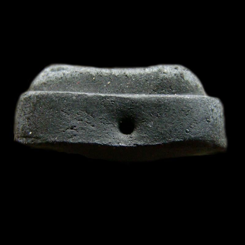 พระปิดตาวัดยายร้า (วัดสุวรรณรังสรรค์) เนื้อดำ ปี 2516 หลวงปู่ทิม,หลวงพ่อหอม,หลวงพ่อชื่น ร่วมปลุกเสกครับ