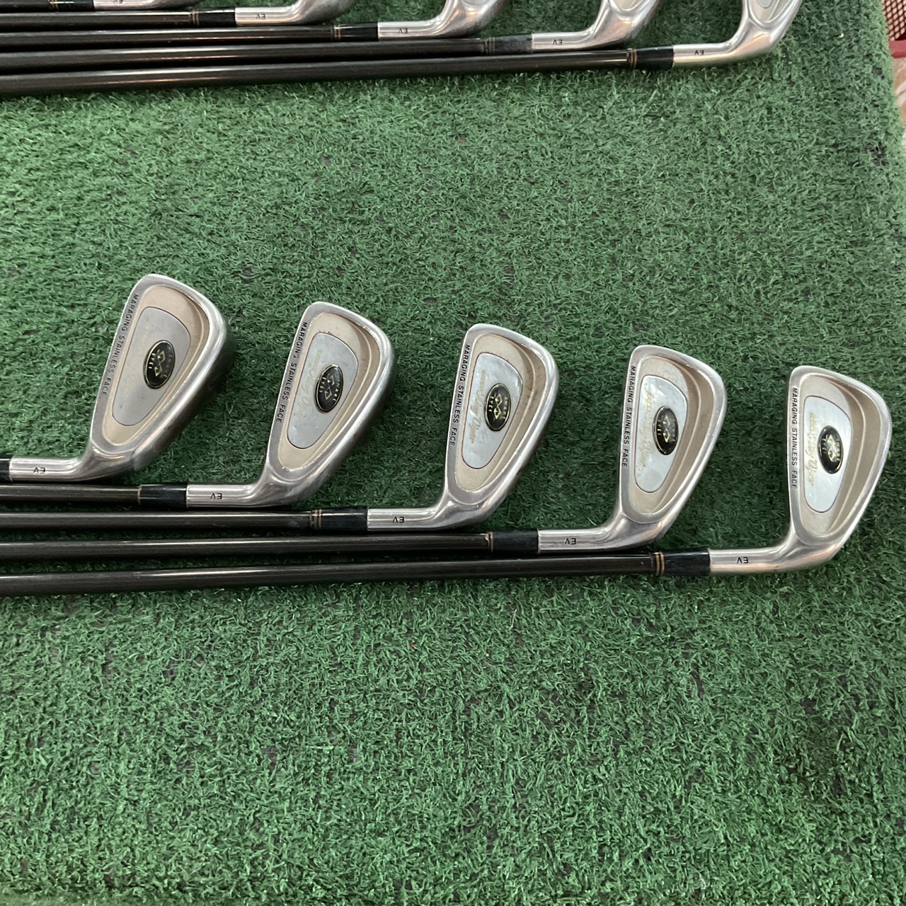 ไม้กอล์ฟ SNAKE EYES : GREAT King Viper ก้านกราไฟร์