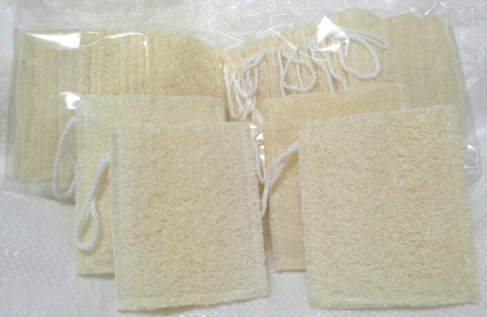 ใยบวบ ทรงสี่เหลี่ยม ซองสบู่ + เชือก 20 ชิ้น -002907