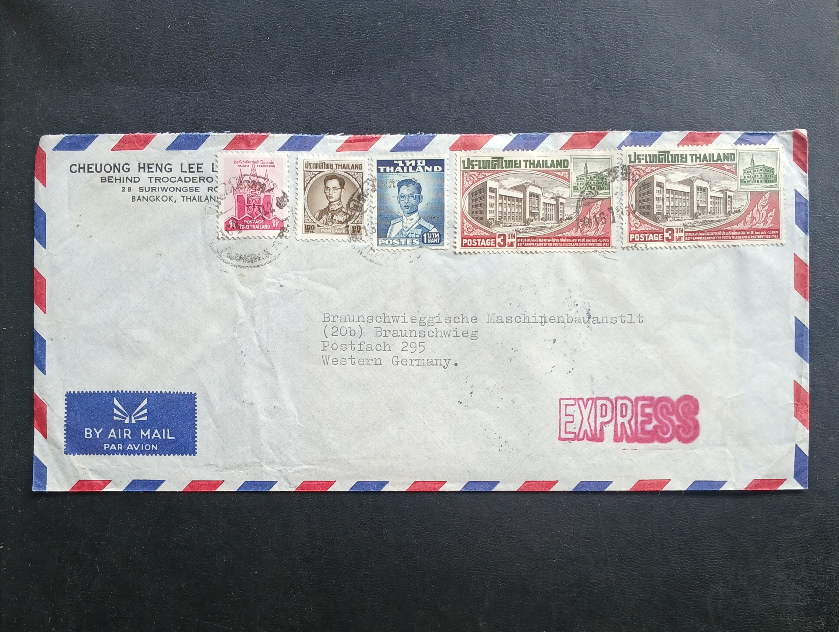 ซองจดหมายเก่า ปี 2507 (1964) BANGKOK-WESTERN GERMANY ตรา EXPRESS ติดแสตมป์พระรูป ร.9 ชุดสอง THAILAND ปี 2494, ชุดสี่ ปี 2506, ไข้มาลาเรีย ปี 2505, 80 ปี ไปรษณีย์โทรเลข ปี 2506 มีตราประทับ ไปรษณีย์กลาง 1964, ตราเยอรมนี BRAUNSCHWEIG 1964