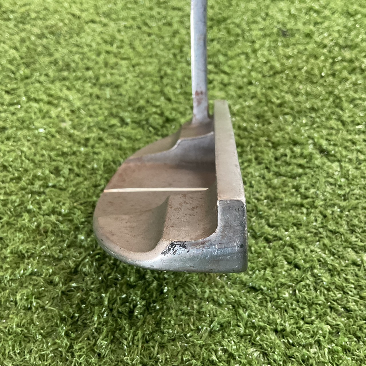 PUTTER BRIDGESTONE : WIDE SOLE LC-03 ก้านเหล็ก