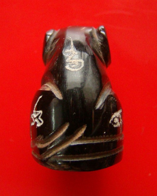 เสือดำมหาอำนาจ แกะจากเขาควาย มีจารอักขระ อุดกริ่ง วัดบางพระ ปี 2544 #P2