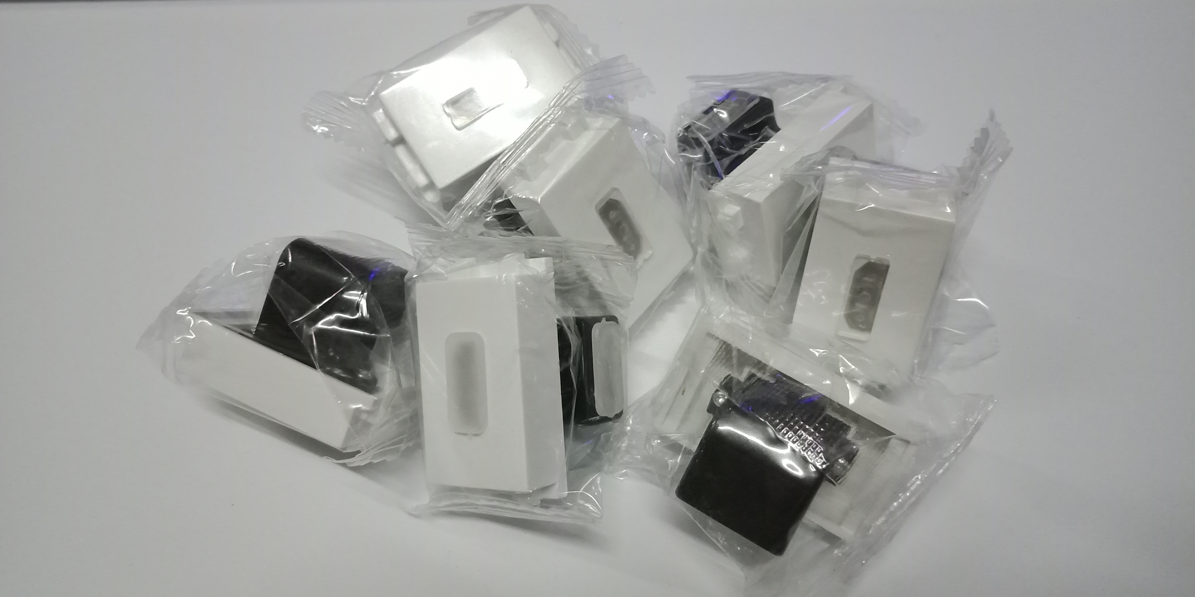 หน้ากาก HDMI งอ รุ่น HDMI90