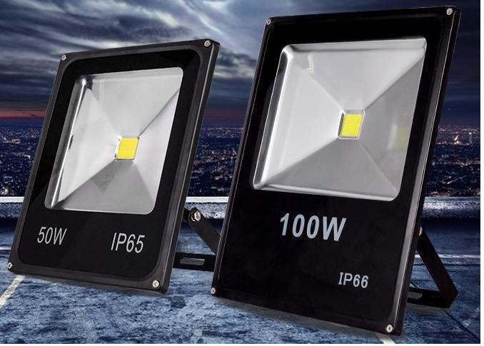 ราคาส่ง+ส่งฟรี! LED FLOODLIGHT สปอร์ตไลท์ led รุ่น Slim Chip COB 100W 220V เเสงวอร์มไวท์ สว่างสูง เหมาะสำหรับงานตกเเต่งสถานที่ ประดับสวน ทางเดิน โกดัง โรงงาน ใช้ส่องป้าย ทนทาน มอก. ประกัน 1 ปี จำนวน 1 ป้าย