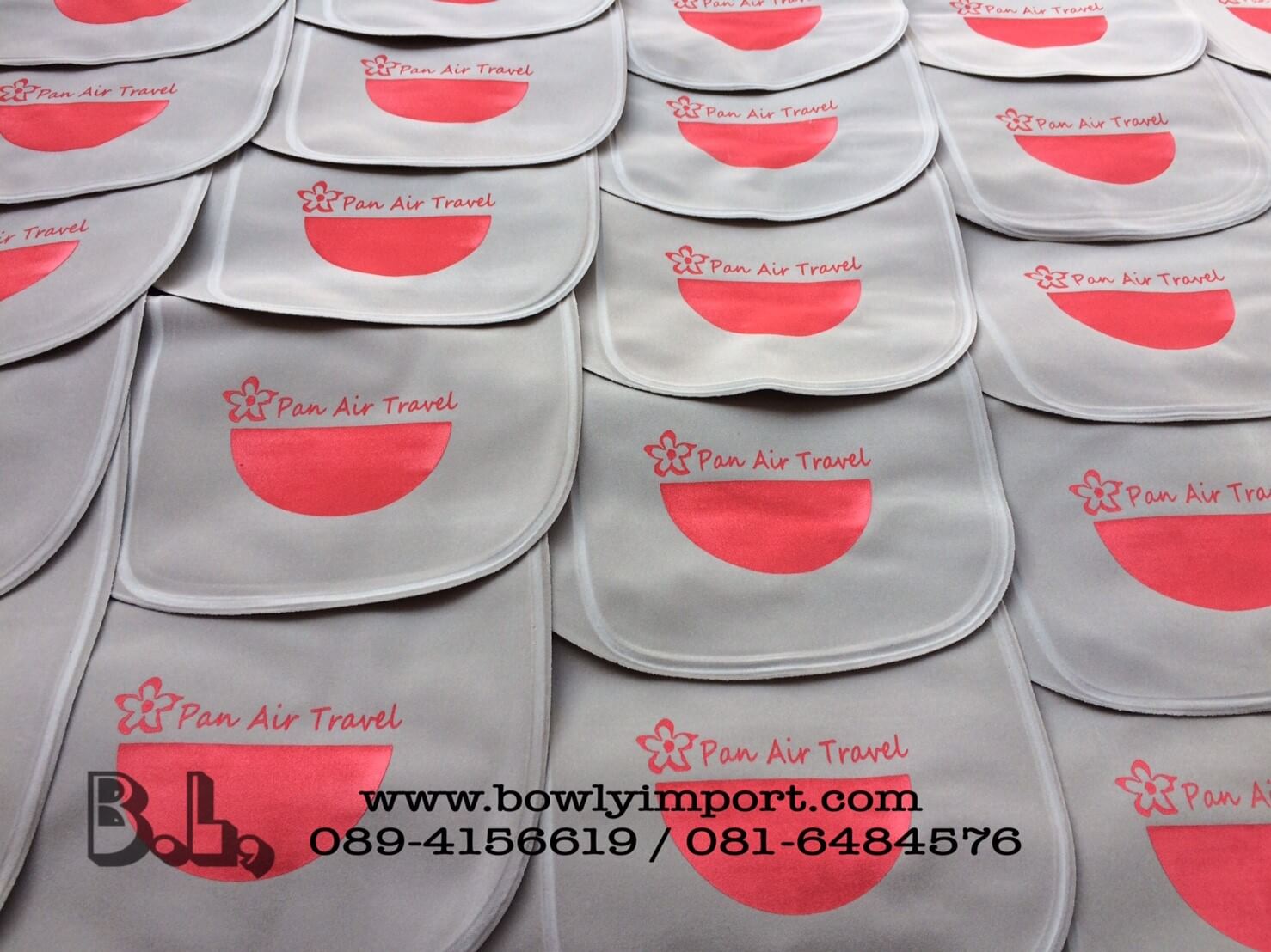 หมอนรองคอเป่าลม เนื้อผ้ากำมะหยี่ พร้อมสกรีนโลโก้