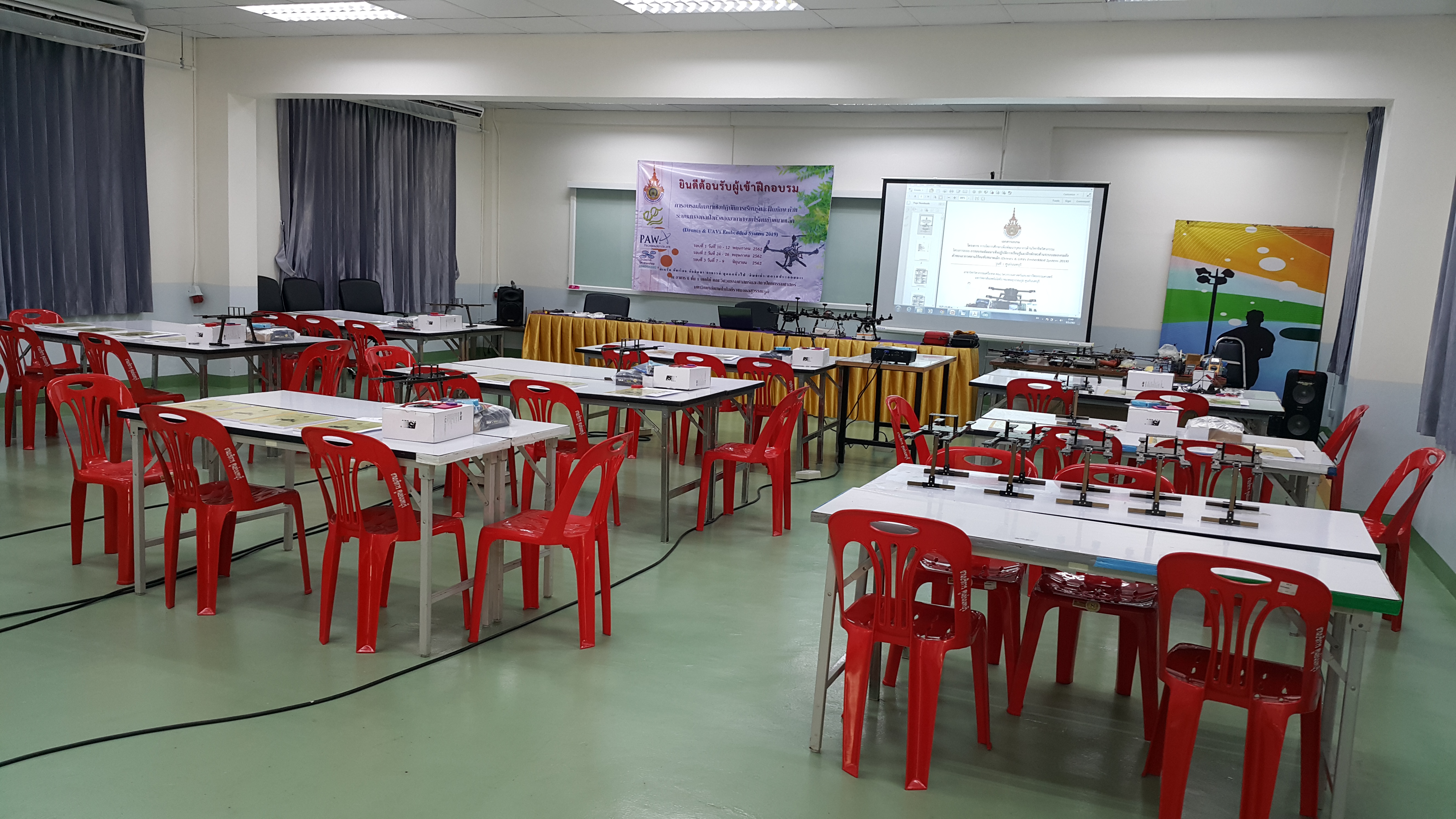 การอบรมสัมมนาเชิงปฏิบัติการเรียนรู้และฝึกทักษะด้านระบบสมองกลฝังตัว ของอากาศยานไร้คนขับขนาดเล็ก(Drones & UAVs Embedded System 2019)