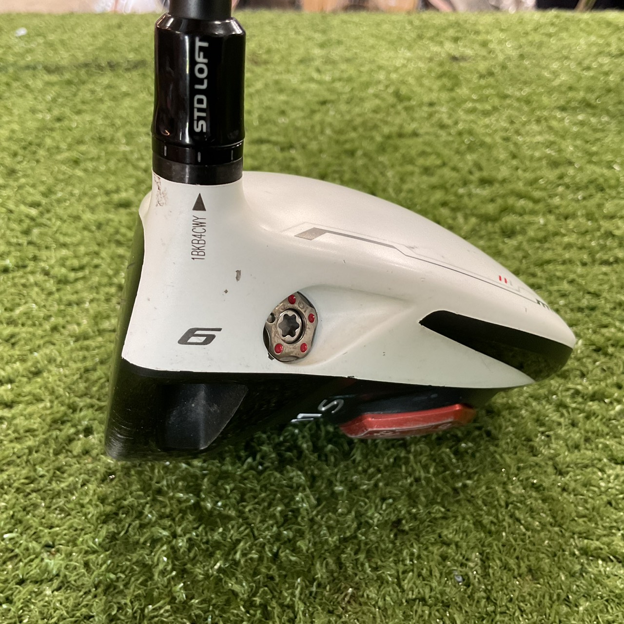 DRIVER 9° TaylorMade : R11s / RIP Phenom ก้านกราไฟร์