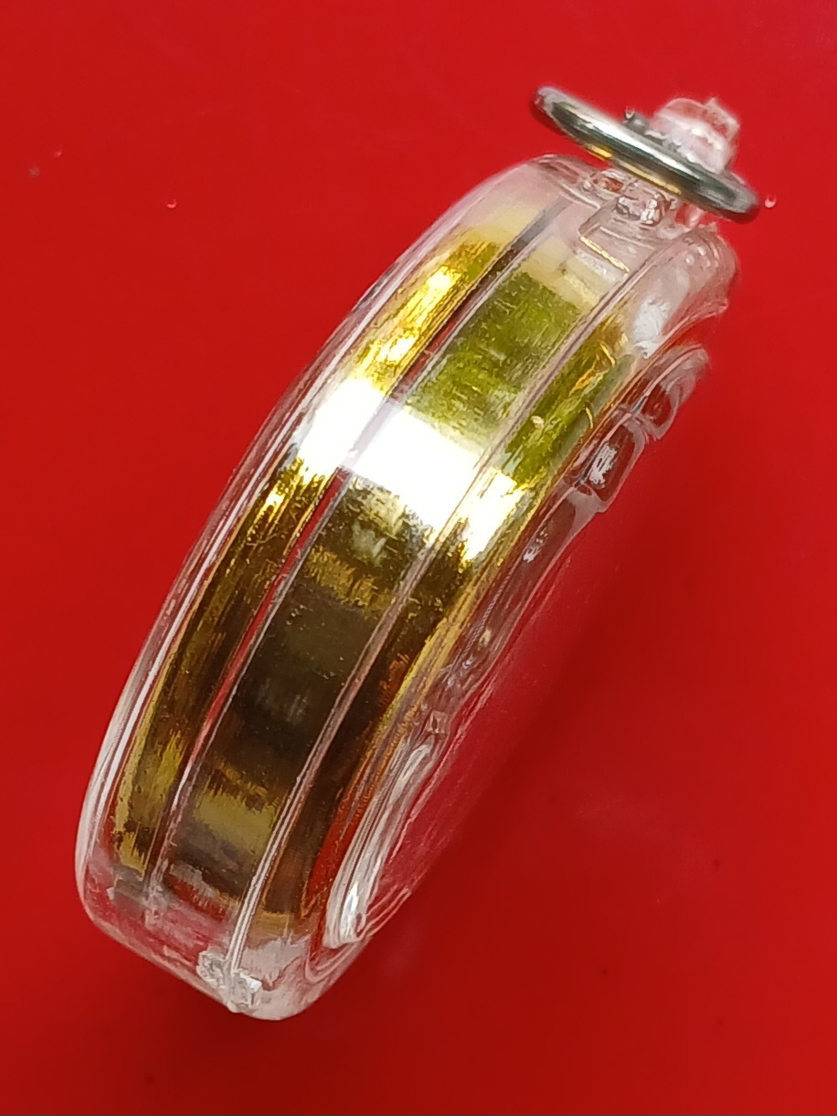 เหรียญพระราหูอมจันทร์ หลังดอกบัว อักษรจีน วัดกระทุ่มเสือปลา เขตประเวศ กรุงเทพฯ เนื้อโลหะ พร้อมเลี่ยมครับ