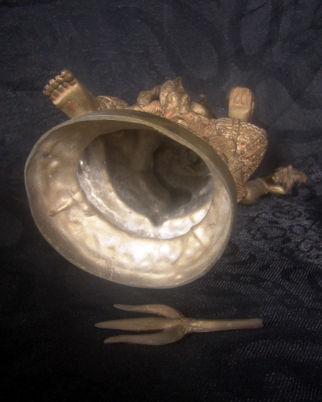 พระพิฆเนศวร์ เทพเจ้าแห่งความสำเร็จ ขนาดบูชา หน้าตักเกือบ 4 นิ้ว เนื้อโลหะผสม ตรีศูล (สามง่าม) ถอดได้ งานหล่อดี มีรายละเอียดครับ