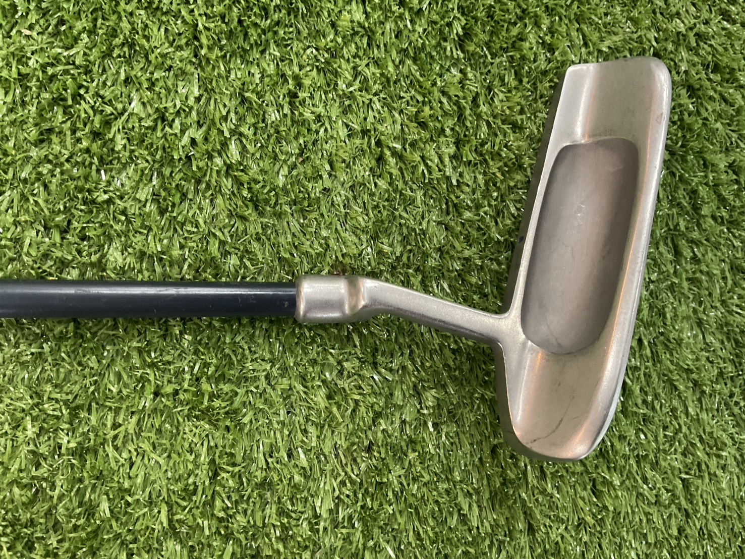 PUTTER Mizuno : EVANOVA 9330 ก้านกราไฟร์
