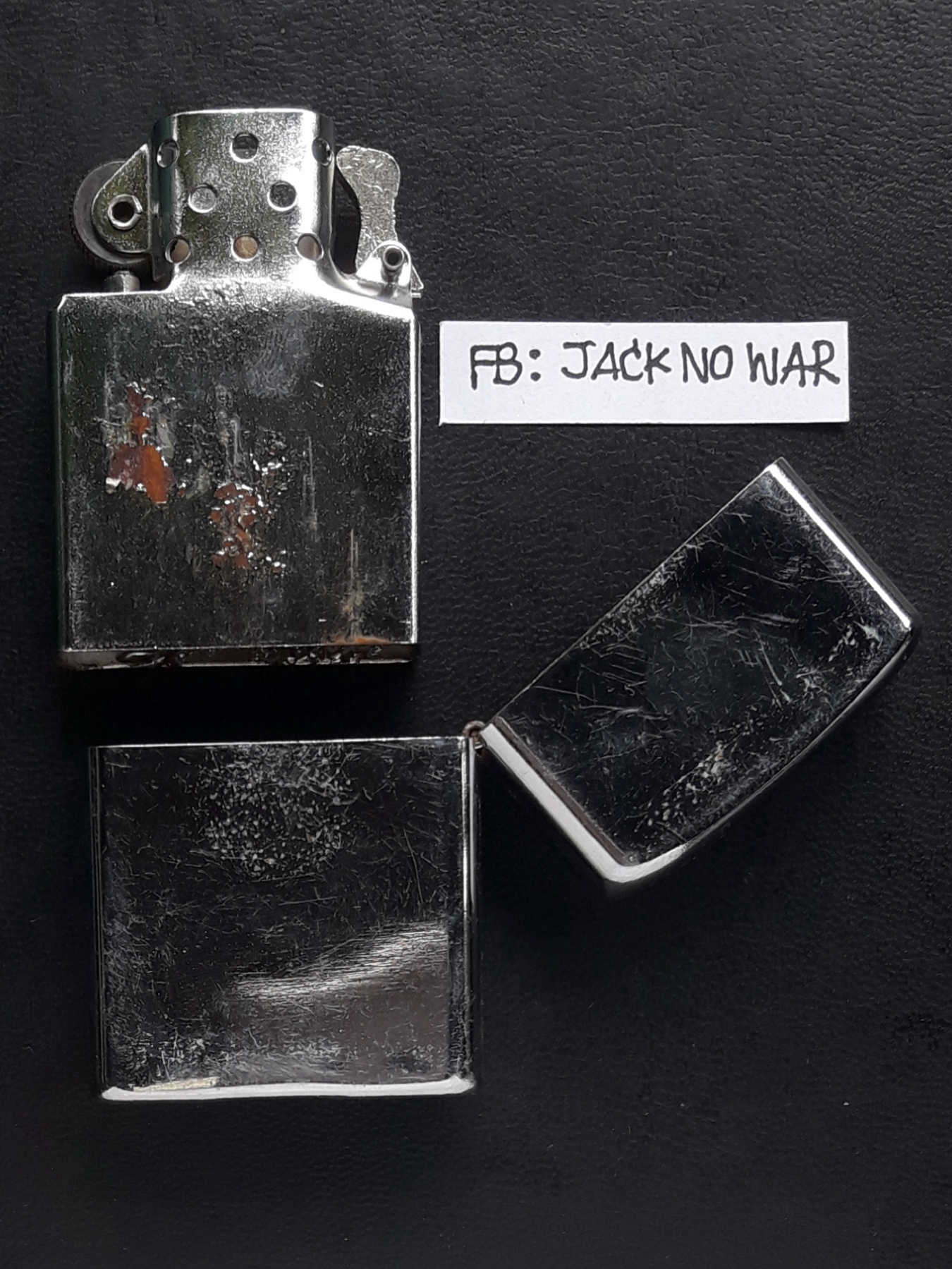 ไฟแช็คน้ำมัน KOREA Excellency สไตล์ซิปโป้ งานเก่าเก็บ โลหะชุบ ไม่ผ่านใช้ พร้อมกล่องพลาสติกฝาพับครับ