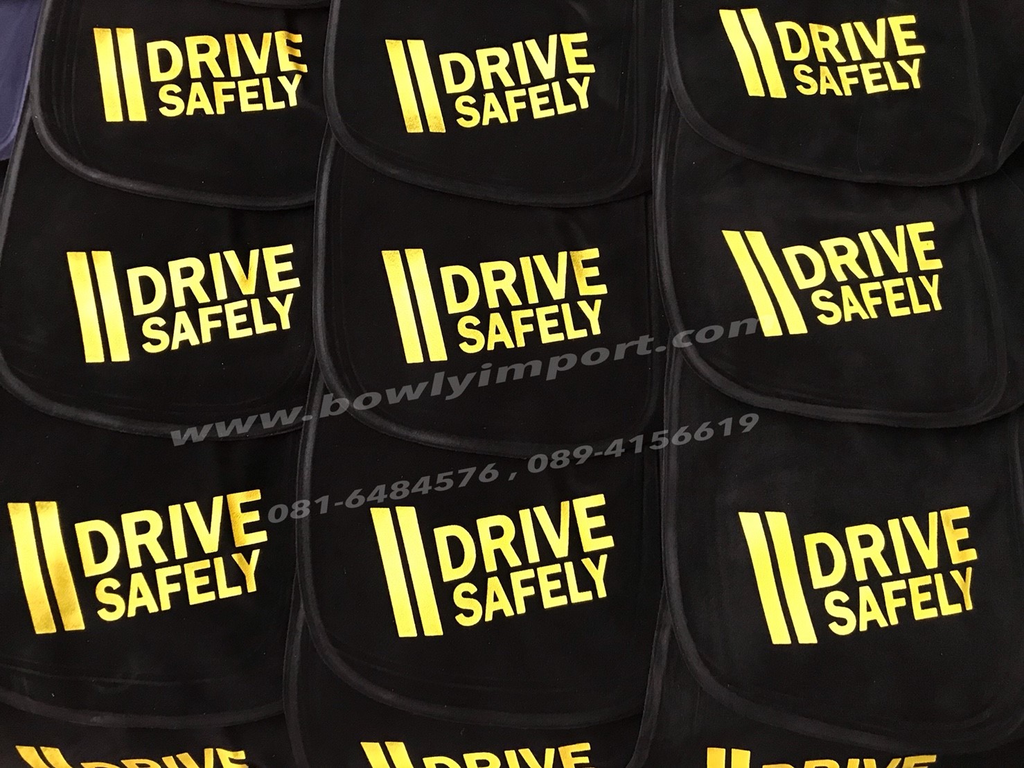 หมอนรองคอเป่าลม เนื้อผ้ากำมะหยี่ พร้อมสกรีนโลโก้