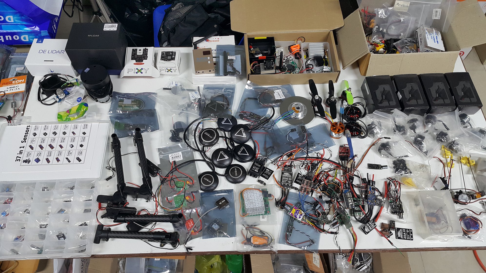 Arduino, Raspberry Pi, STM32, FPGA, Wemos, ESP32, ไมโครคอนโทรลเลอร์, เซ็นเซอร์, มอเตอร์, สปีด ESC , เซอร์โว, กล้อง, สายไฟ, RS232, โดรน, จีพีเอส GPS, LCD, อัลตร้าโซนิค , LiDAR ,PixyCam