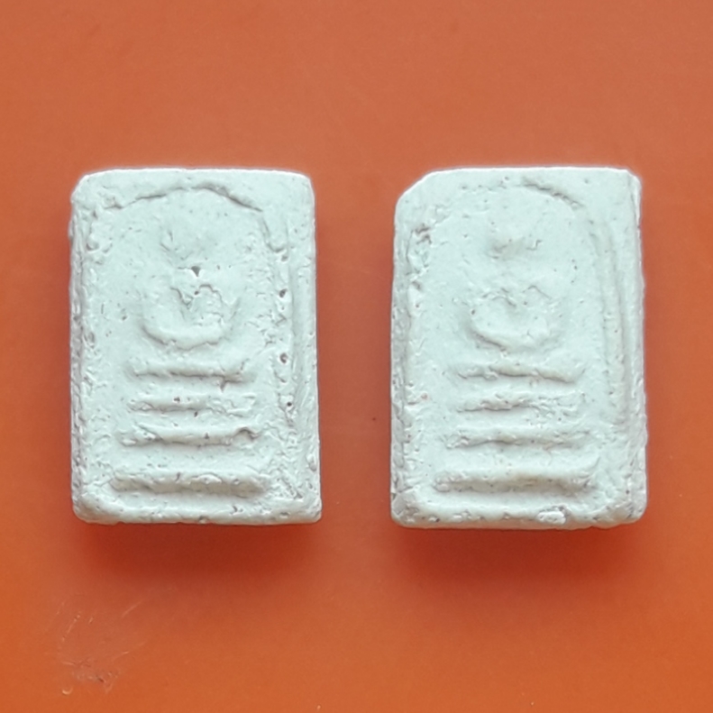 พระสมเด็จ พิมพ์คะแนนจิ๋ว วัดประสาทบุญญาวาส กรุงเทพฯ ปี 2510 จำนวน 2 องค์ #s5