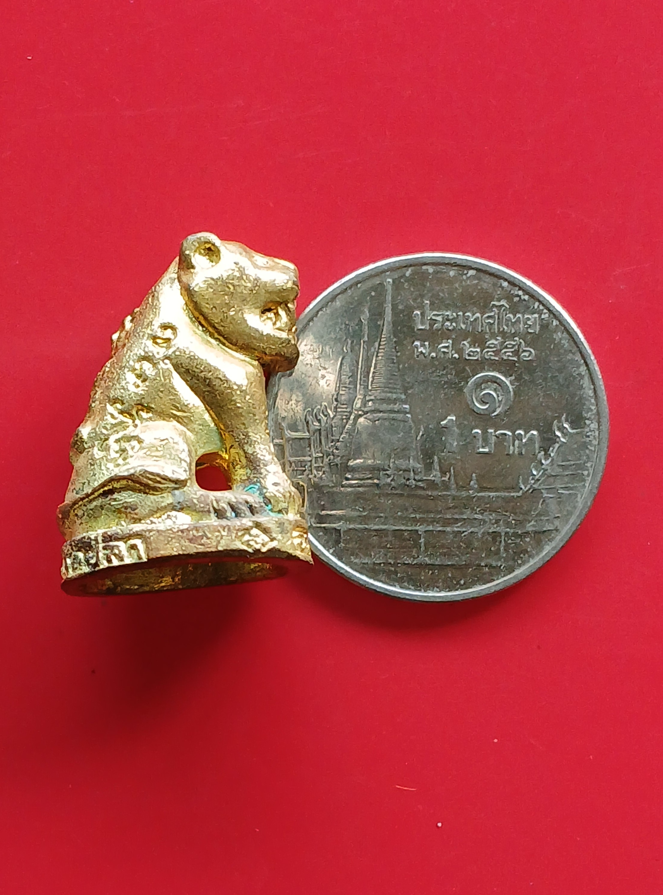 รูปหล่อเสือมหามงคล เจ้าพ่อเสือ วัดกระทุ่มเสือปลา ประเวศ กรุงเทพฯ เนื้อโลหะกะไหล่ทอง