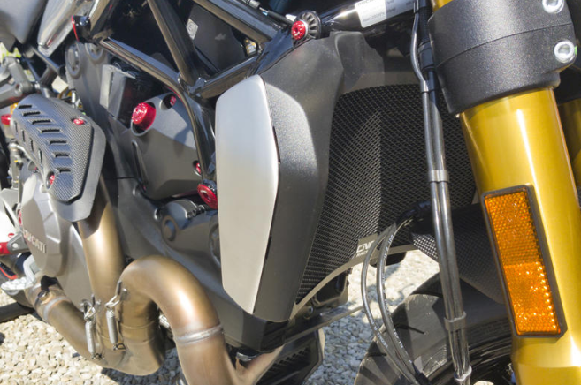 การ์ดหม้อน้ำ CNC RACING MONSTER 821/1200