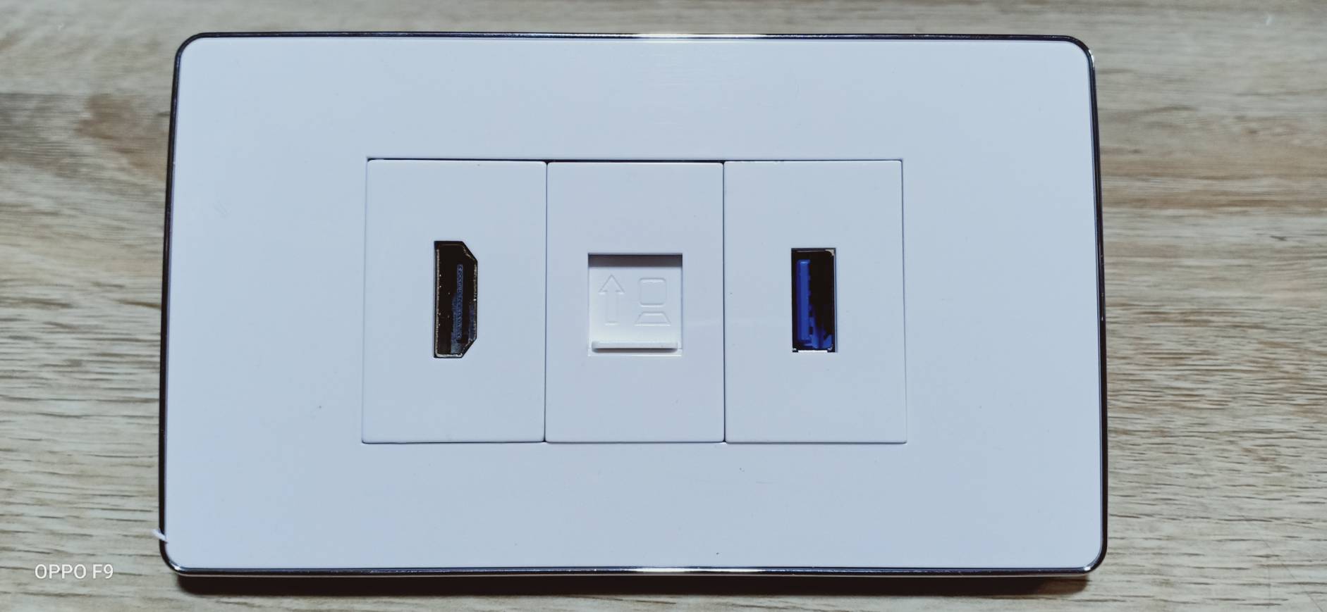 Wall Plate HDMI90+CAT6+USB3.0 (ขอบเงา)(3ช่อง)