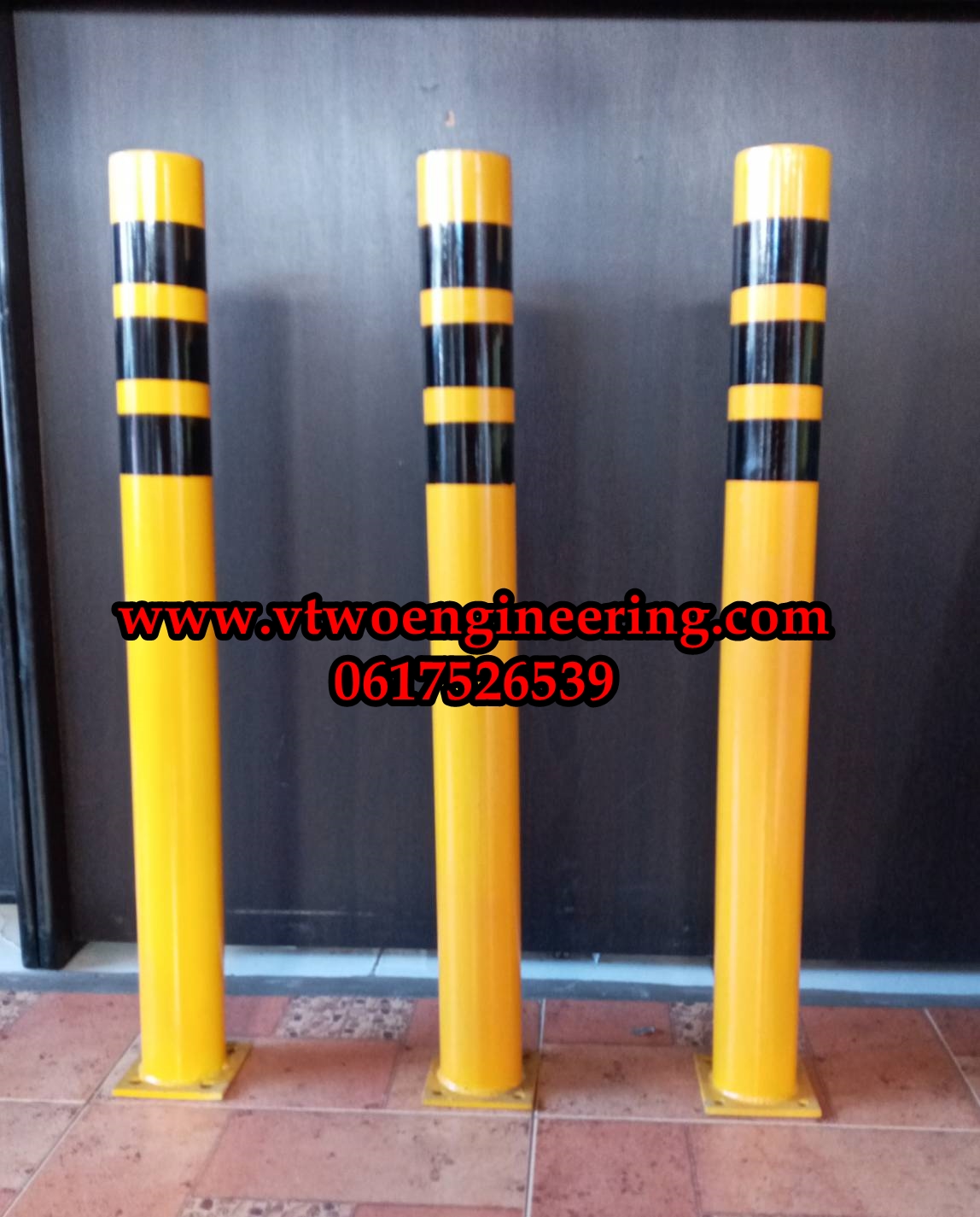 เสาเหล็กกันชน สีเหลือง-ดำ แถบเล็ก สูง 80 ซม. TB001