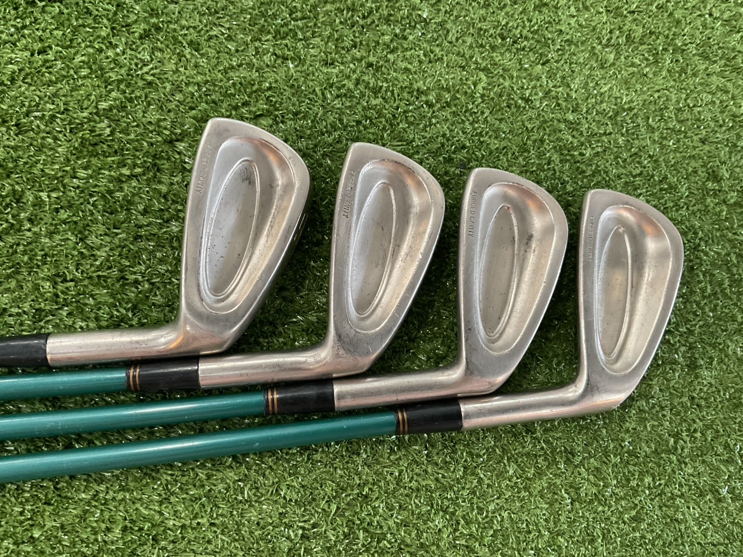 ไม้กอล์ฟ FORGED CAVITY : BORON-350 ก้านกราไฟร์