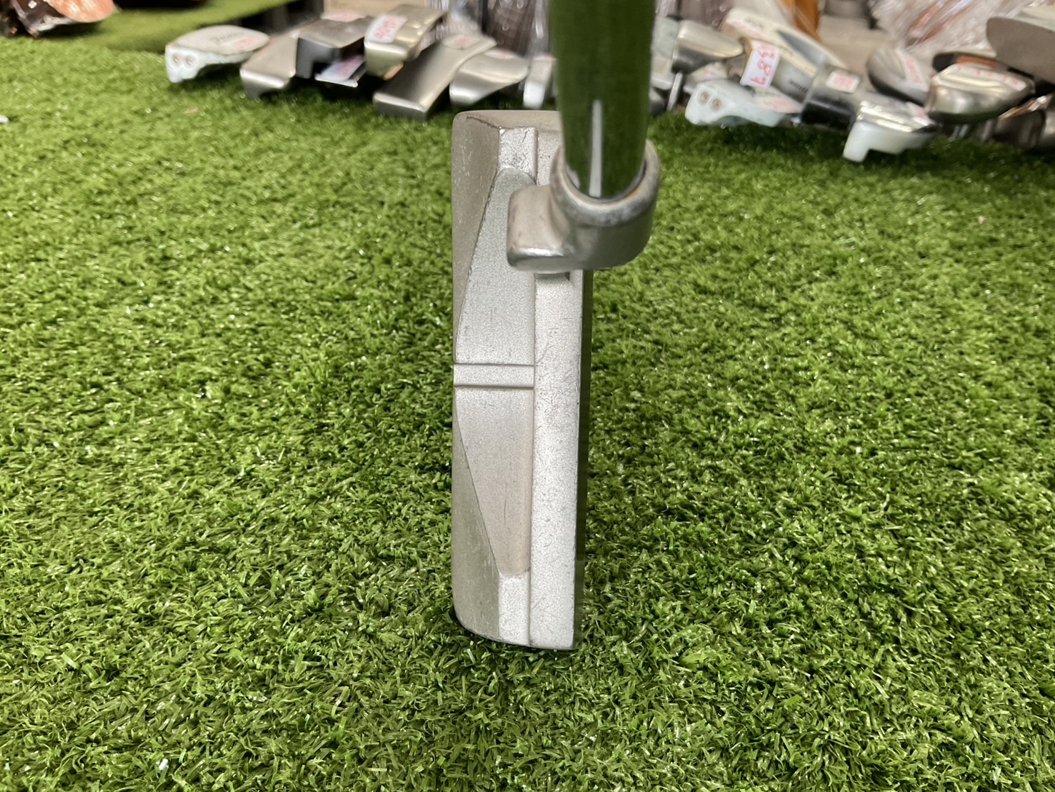 PUTTER ARROWTUBE : WZ ก้านเหล็ก