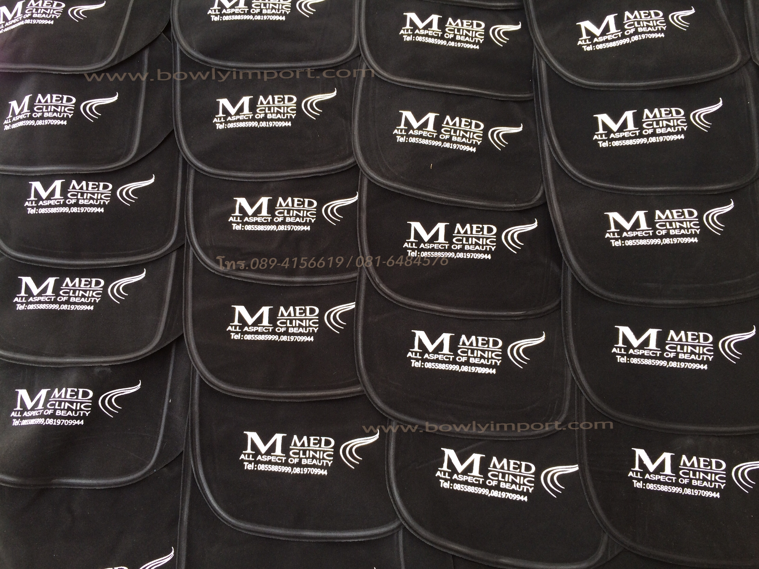 หมอนรองคอเป่าลม เนื้อผ้ากำมะหยี่ พร้อมสกรีนโลโก้