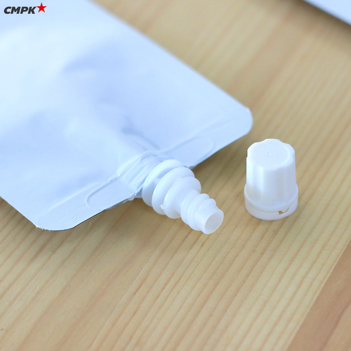 (100 ใบ) ซองครีม มีฝา สำเร็จรูป 10-20 มล. แบบมีจุกหมุนเปิดปิด สีขาวเงา เกรดเดียวกับใน shop