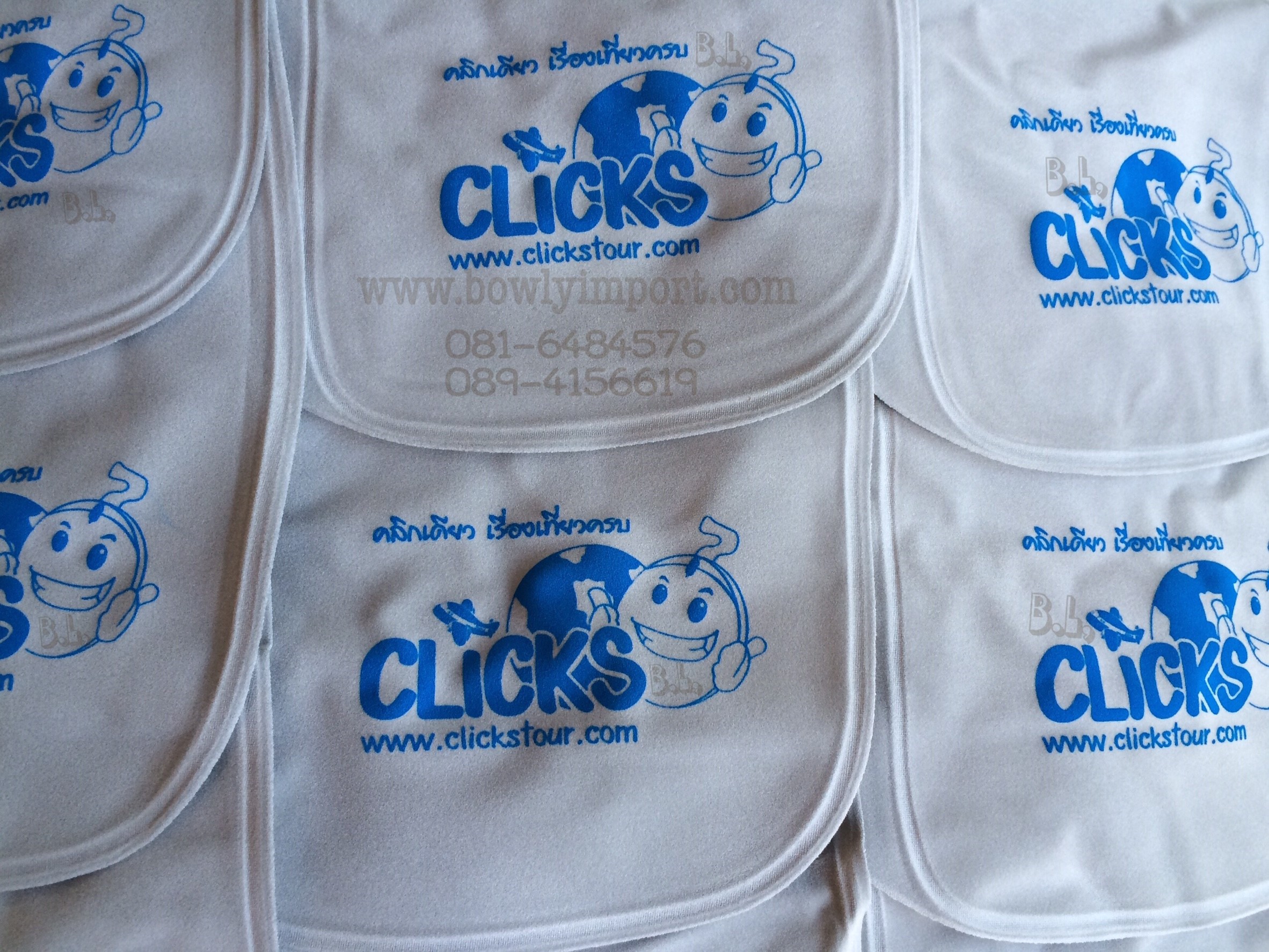 หมอนรองคอเป่าลม เนื้อผ้ากำมะหยี่ พร้อมสกรีนโลโก้