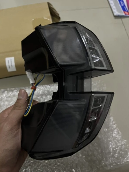 ไฟท้าย พร้อมไฟเลี้ยวในตัว RACETECH FOR DUCATI HYPERMOTARD 821/939/950