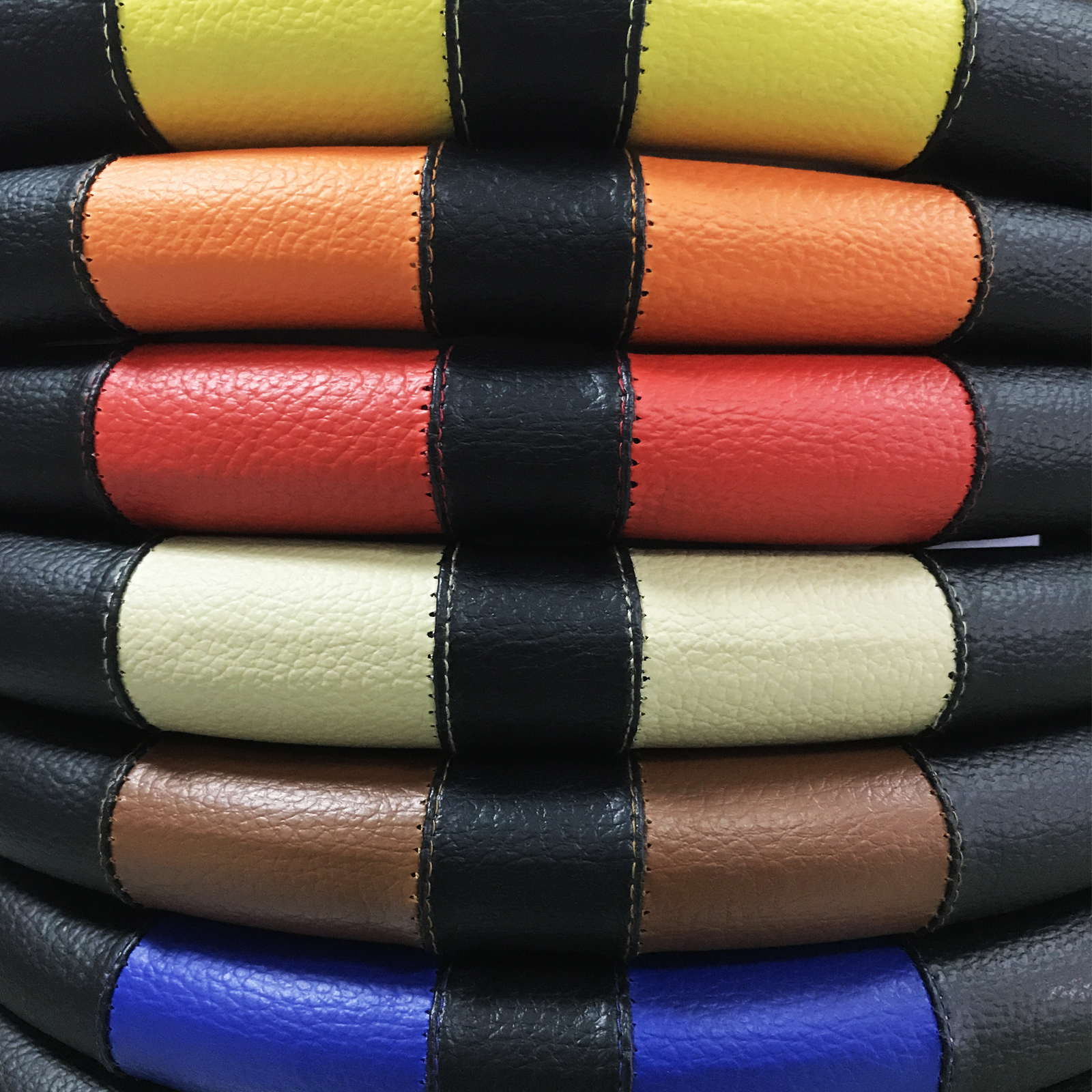 หุ้มพวงมาลัย ลาย New Sport v2 สำหรับรถเก๋งทั่วไป