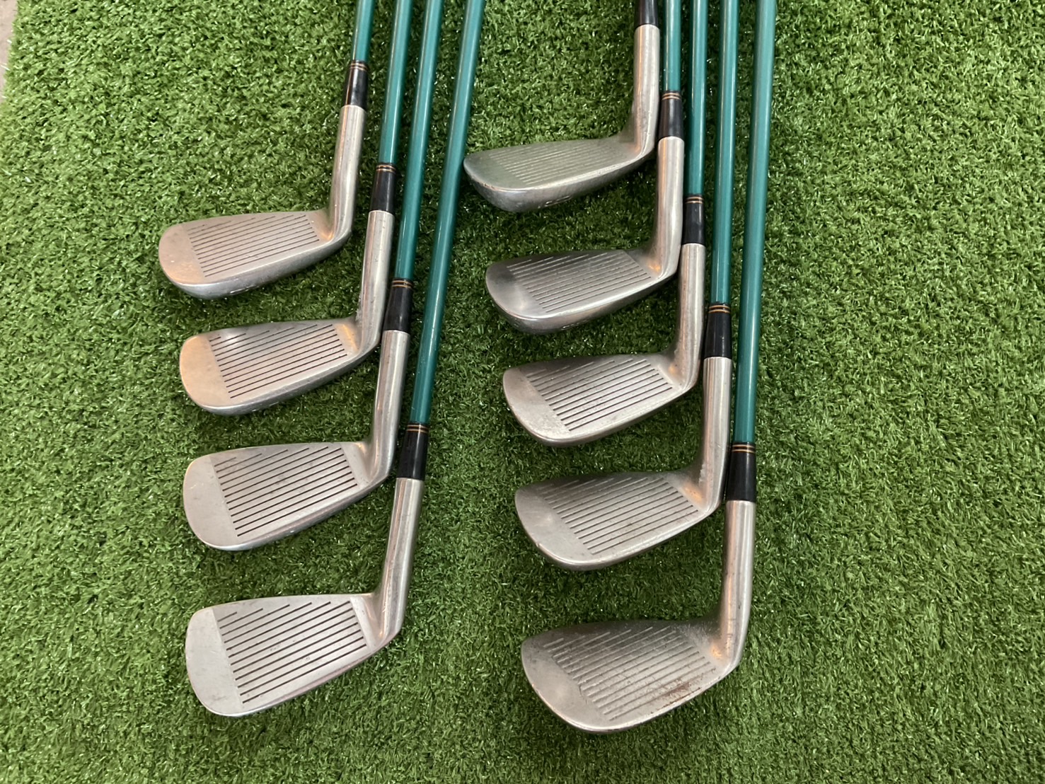 ไม้กอล์ฟ FORGED CAVITY : BORON-350 ก้านกราไฟร์
