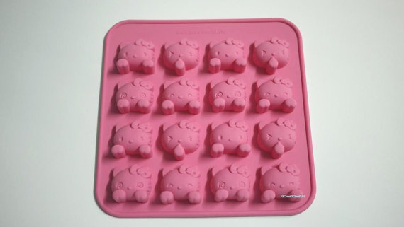 แม่พิมพ์ช็อกโกแลต Hello Kitty 16 ช่อง -000545