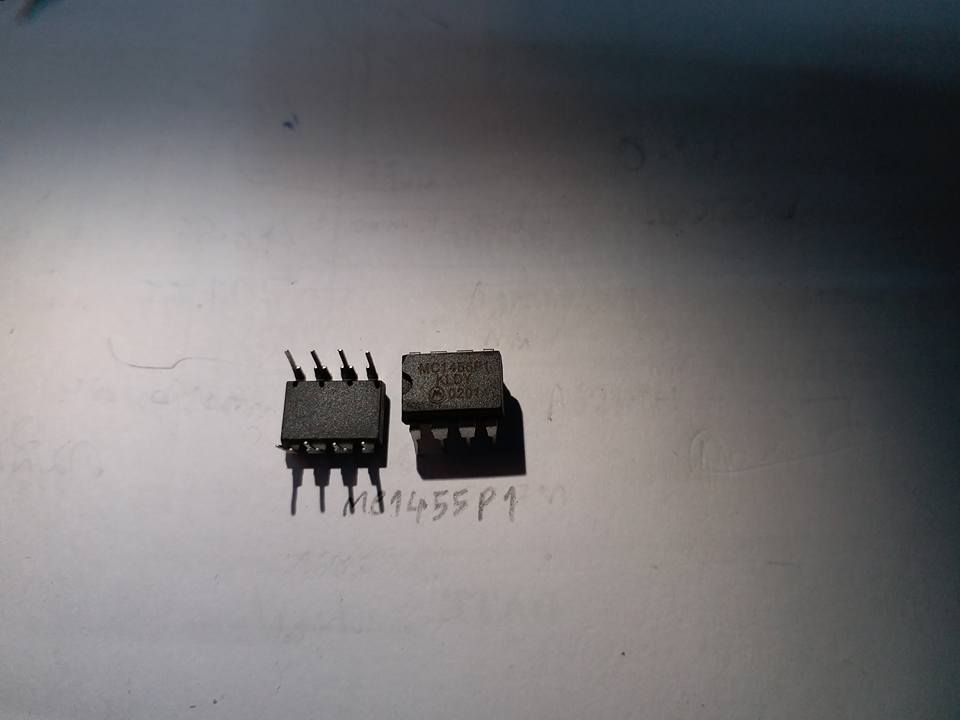 MC1455P1ไอซีICตัวถังDIP-8ขายี่ห้อMOTOราคาตัวล่ะ