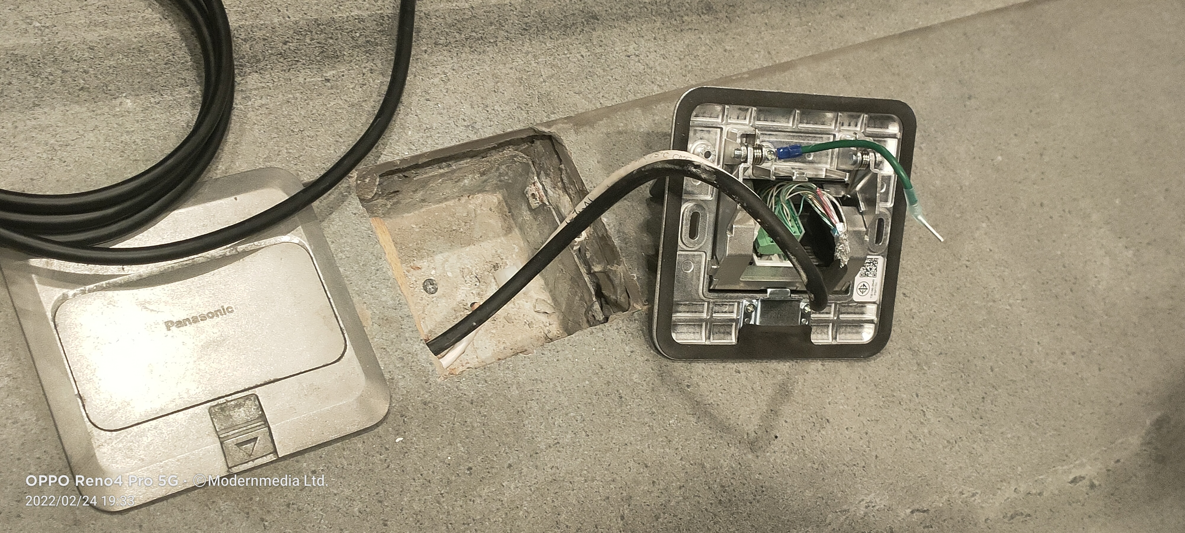 หน้ากาก HDMI 2.0 แบบขันยึดสาย รุ่น HDMISW